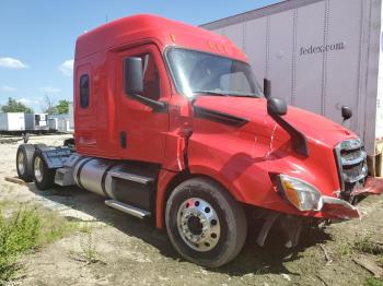  Salvage Freightliner Cascadia 1