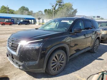  Salvage Nissan Pathfinder