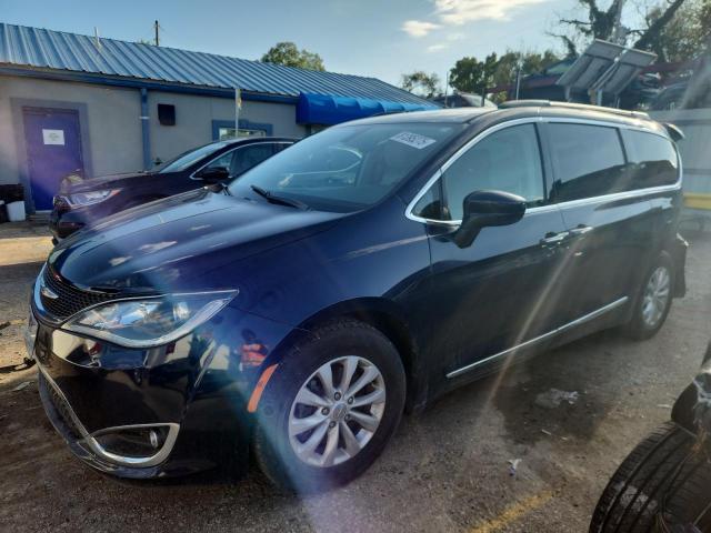  Salvage Chrysler Pacifica