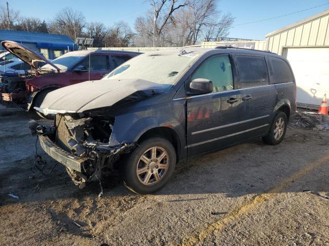  Salvage Chrysler Minivan