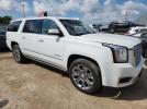 GMC Yukon Denali Image 13