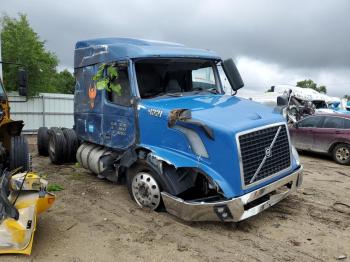  Salvage Volvo Vnl