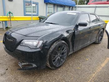  Salvage Chrysler 300