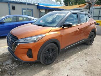  Salvage Nissan Kicks