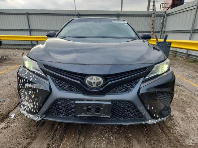 Toyota Camry L Image 3