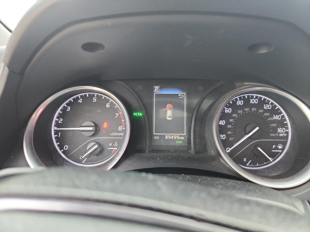 Toyota Camry L Image 10