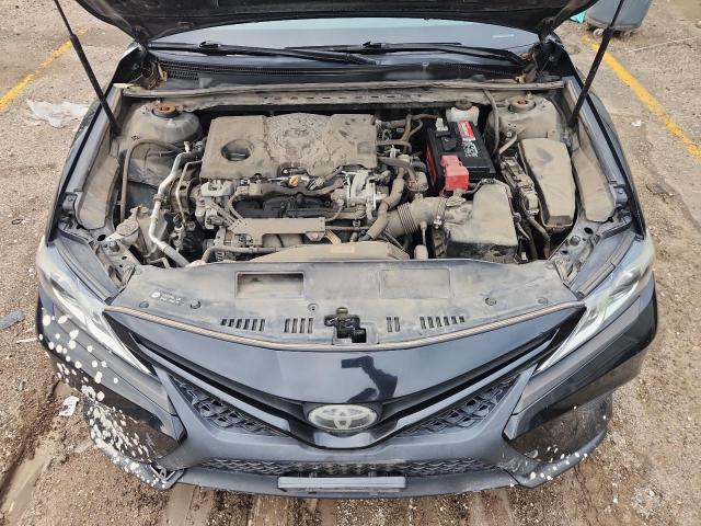 Toyota Camry L Image 8