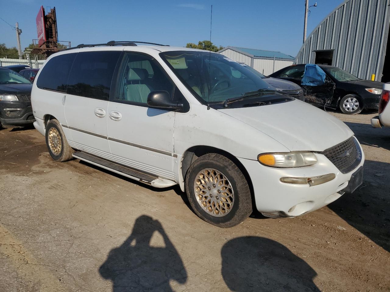 Chrysler Minivan Lxi Image 12