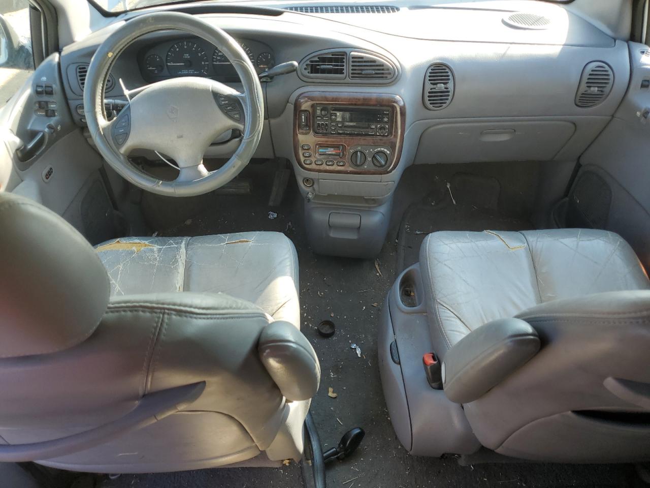 Chrysler Minivan Lxi Image 4