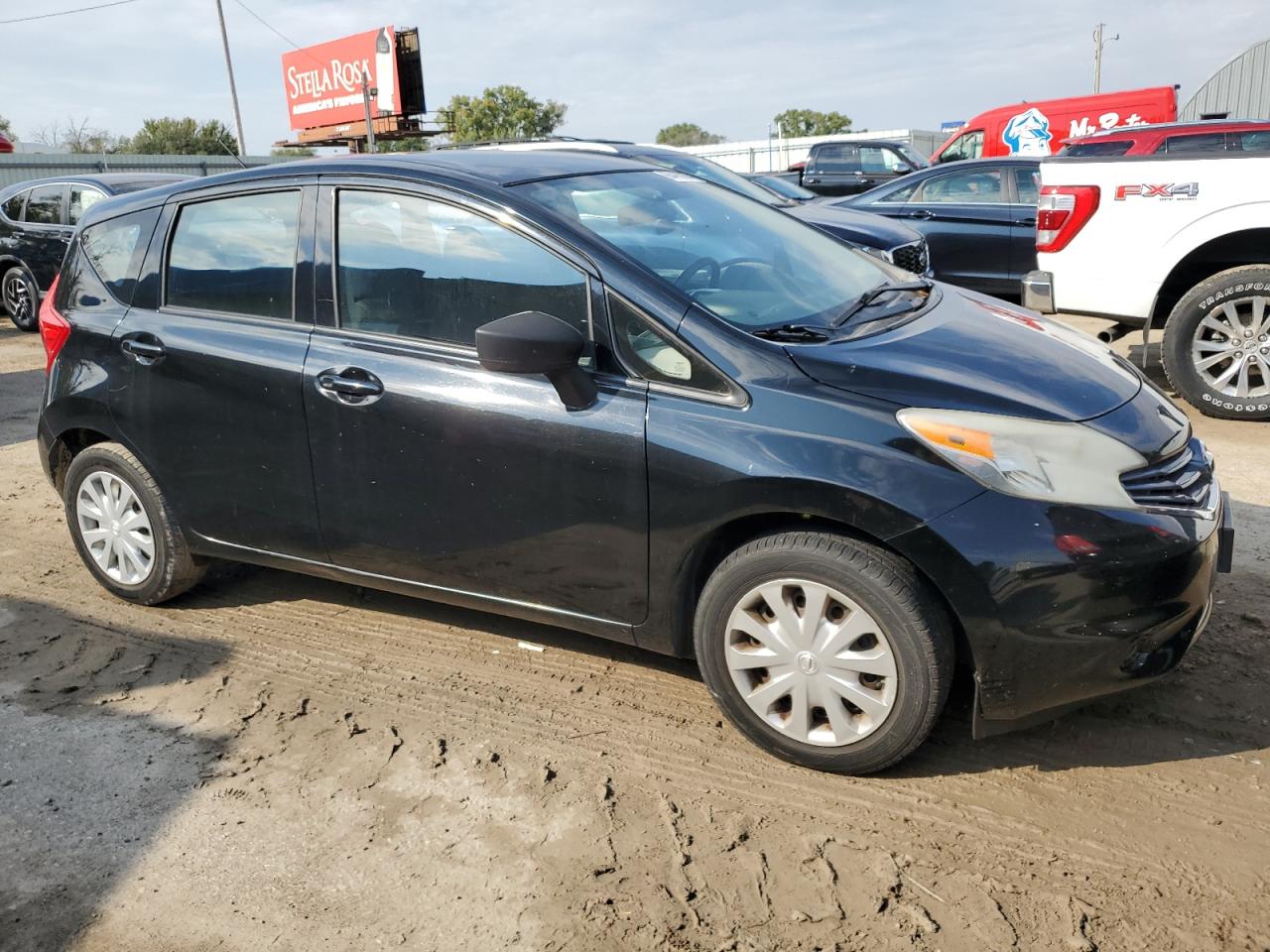 Nissan Versa S Image 12