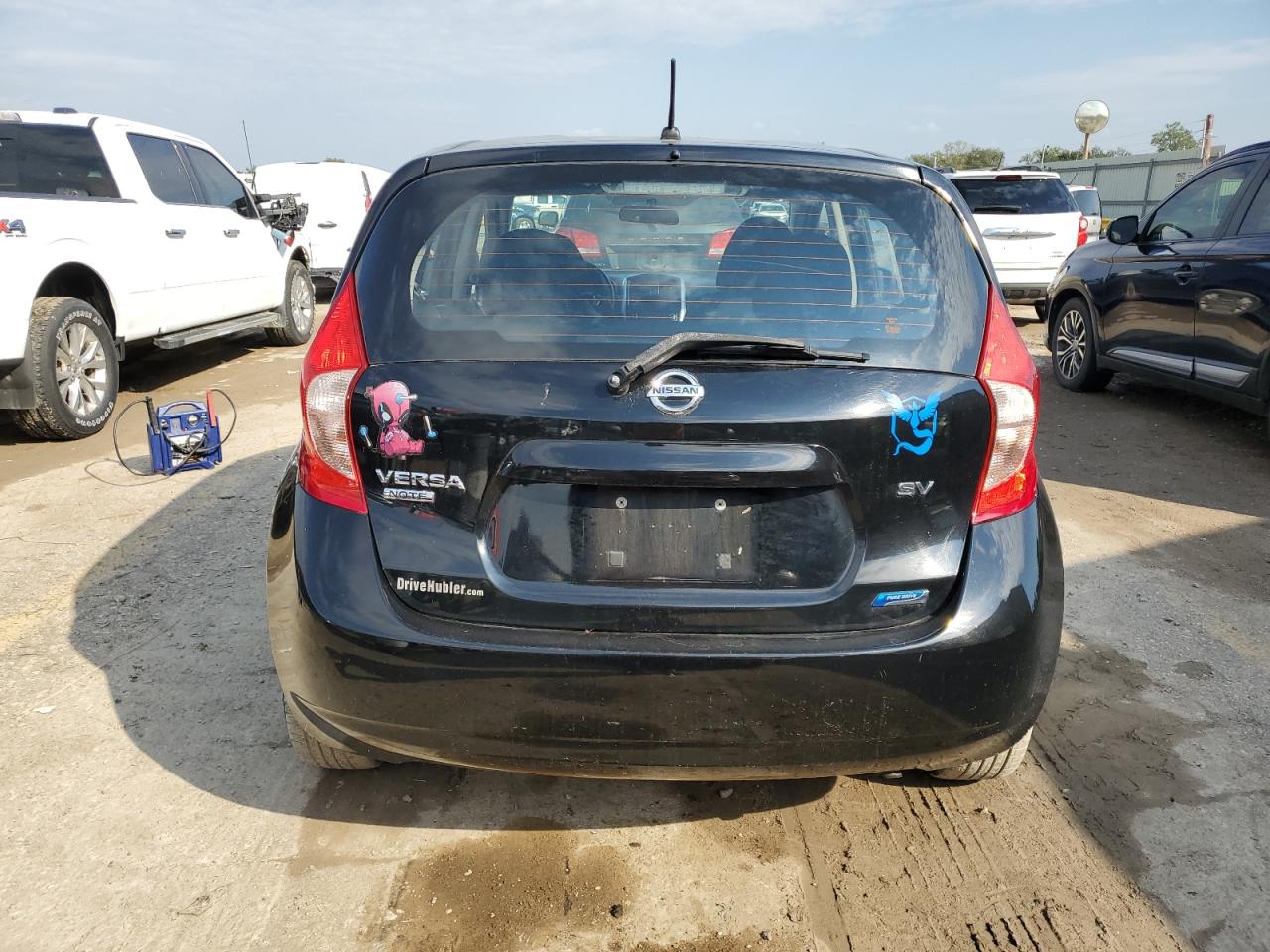 Nissan Versa S Image 6