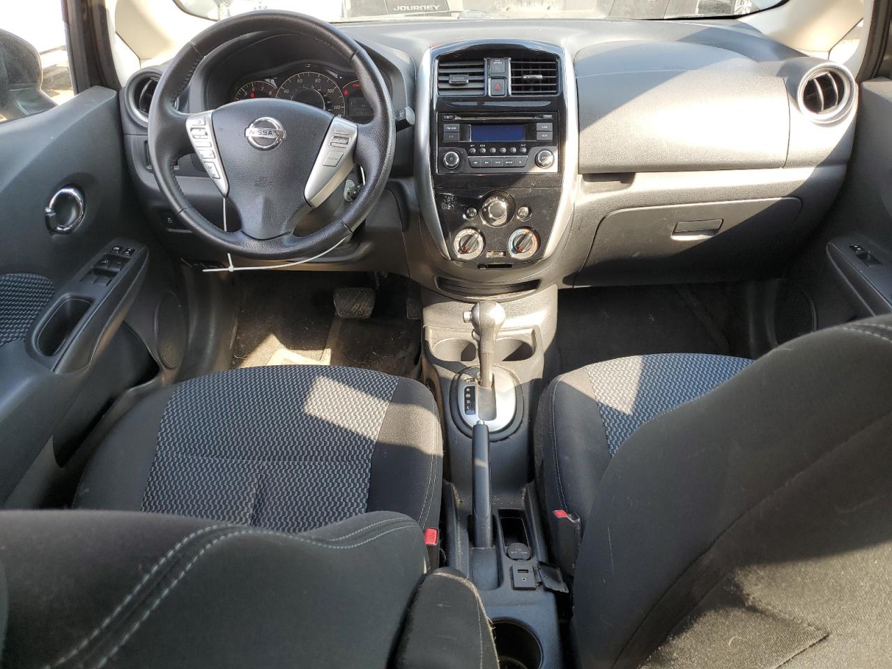 Nissan Versa S Image 8