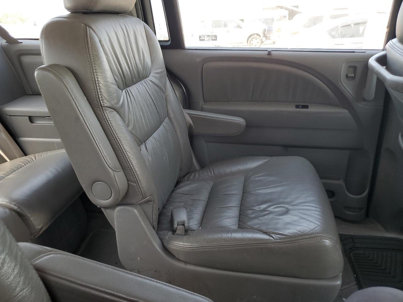 Honda Odyssey Touring Image 10