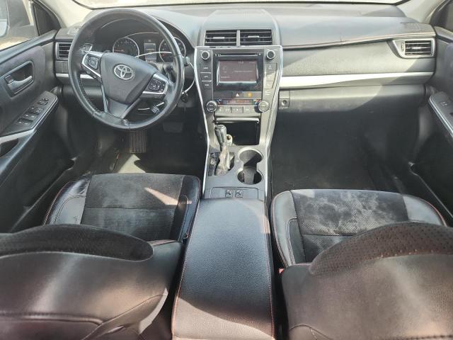 Toyota Camry Le Image 4