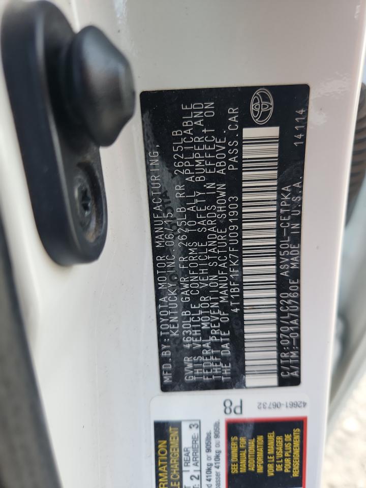 Toyota Camry Le Image 8