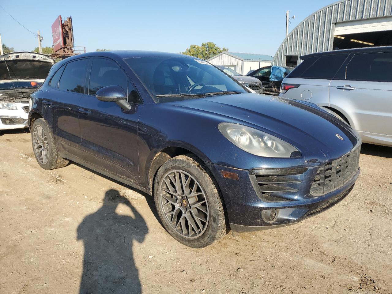 Porsche Macan S Image 9