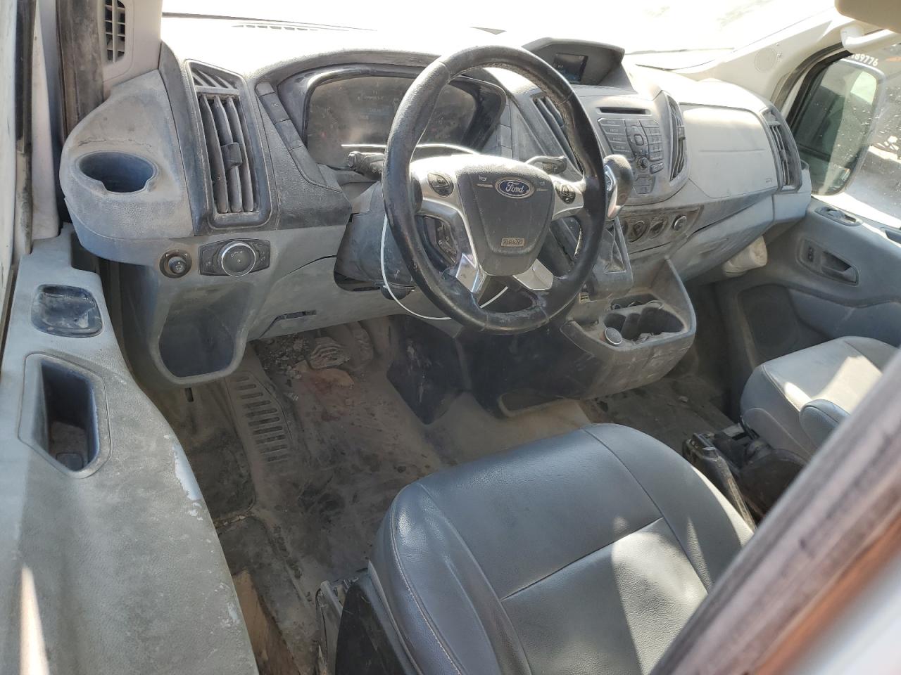 Ford Transit T-150 Image 10