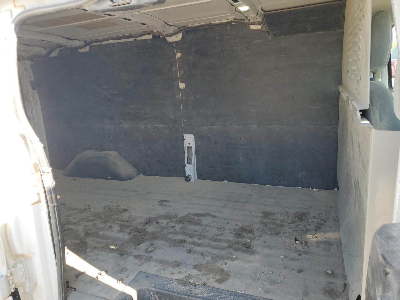 Ford Transit T-150 Image 9