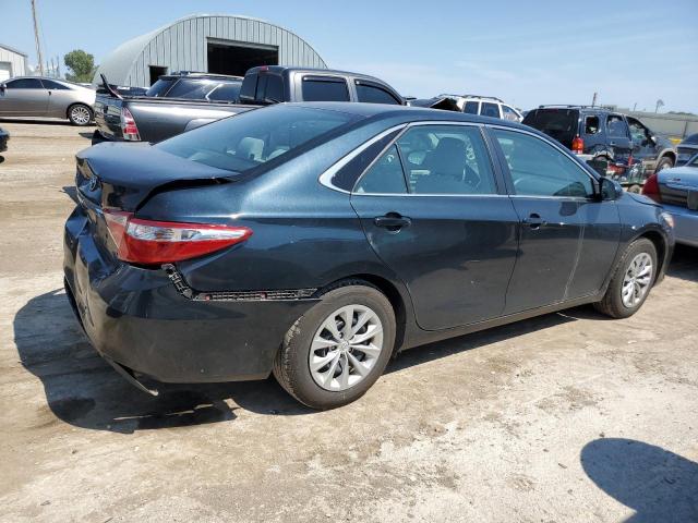 Toyota Camry Le Image 4