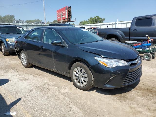 Toyota Camry Le Image 9