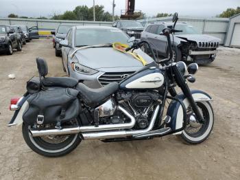  Salvage Harley-Davidson Flhcs