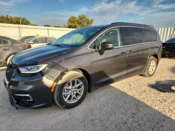  Salvage Chrysler Pacifica