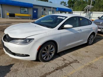  Salvage Chrysler 200
