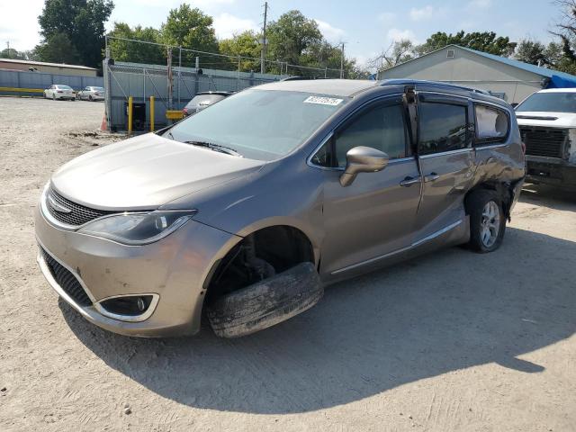  Salvage Chrysler Pacifica