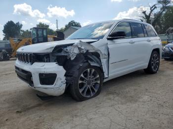  Salvage Jeep Grand Cherokee