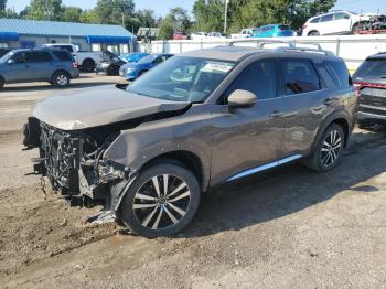  Salvage Nissan Pathfinder