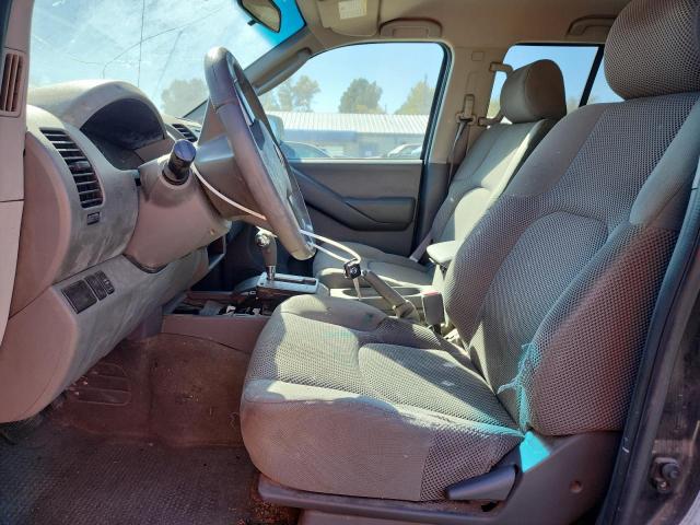 Nissan Frontier Crew Cab Le Image 7