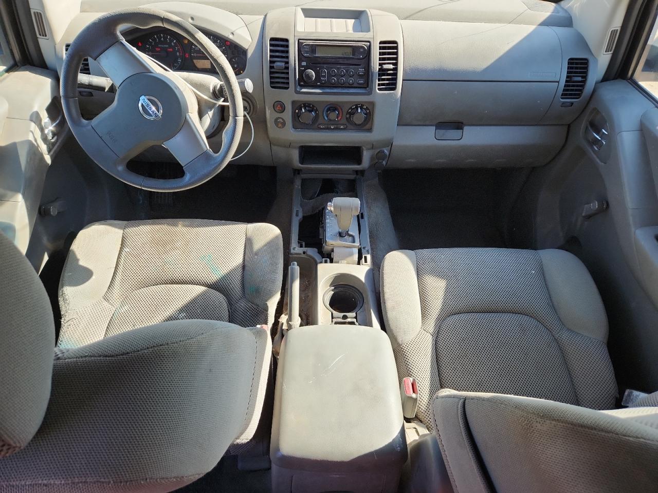 Nissan Frontier Crew Cab Le Image 12