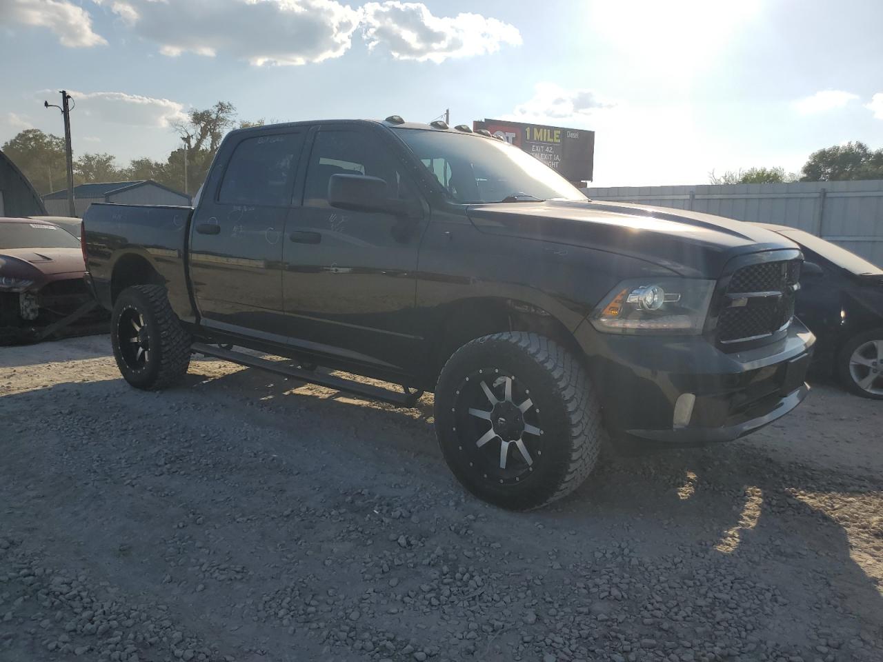 Ram 1500 St Image 9