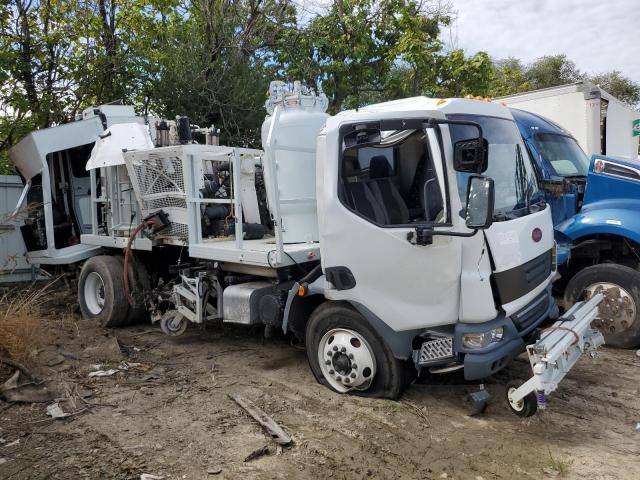  Salvage Peterbilt 220