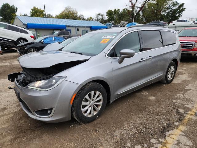  Salvage Chrysler Pacifica