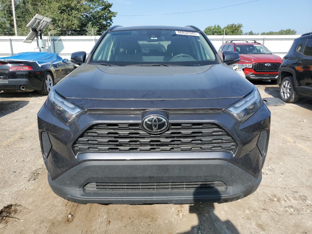 Toyota RAV4 Xle Image 8