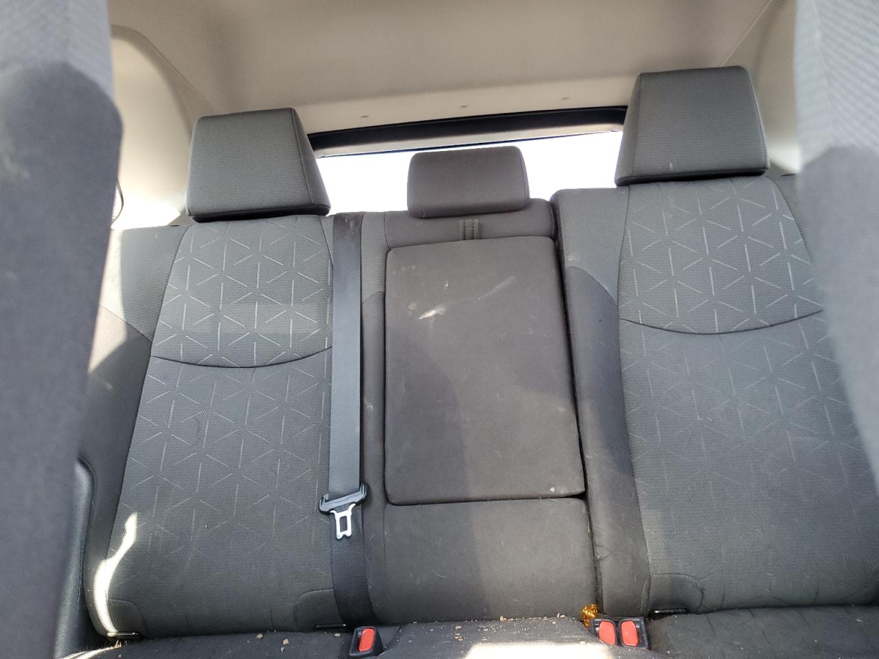 Toyota RAV4 Xle Image 6