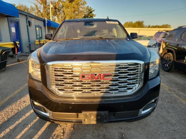 GMC Yukon Denali Image 6