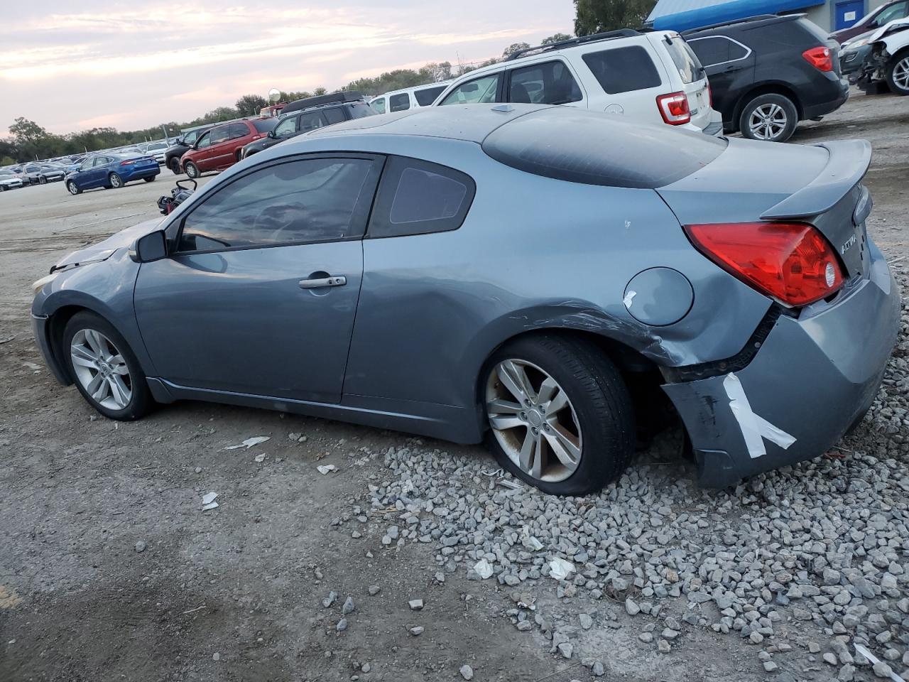 Nissan Altima S Image 4