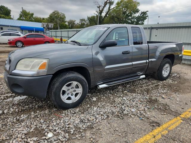  Salvage Mitsubishi Raider