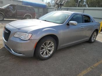  Salvage Chrysler 300
