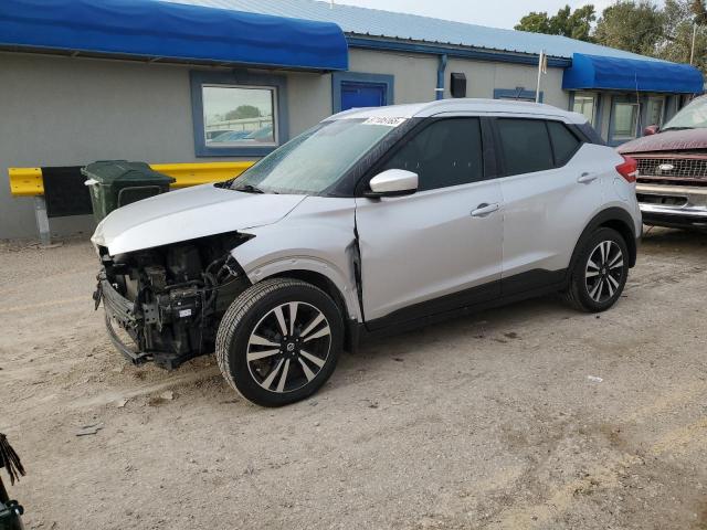  Salvage Nissan Kicks