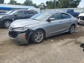  Salvage Chrysler 200