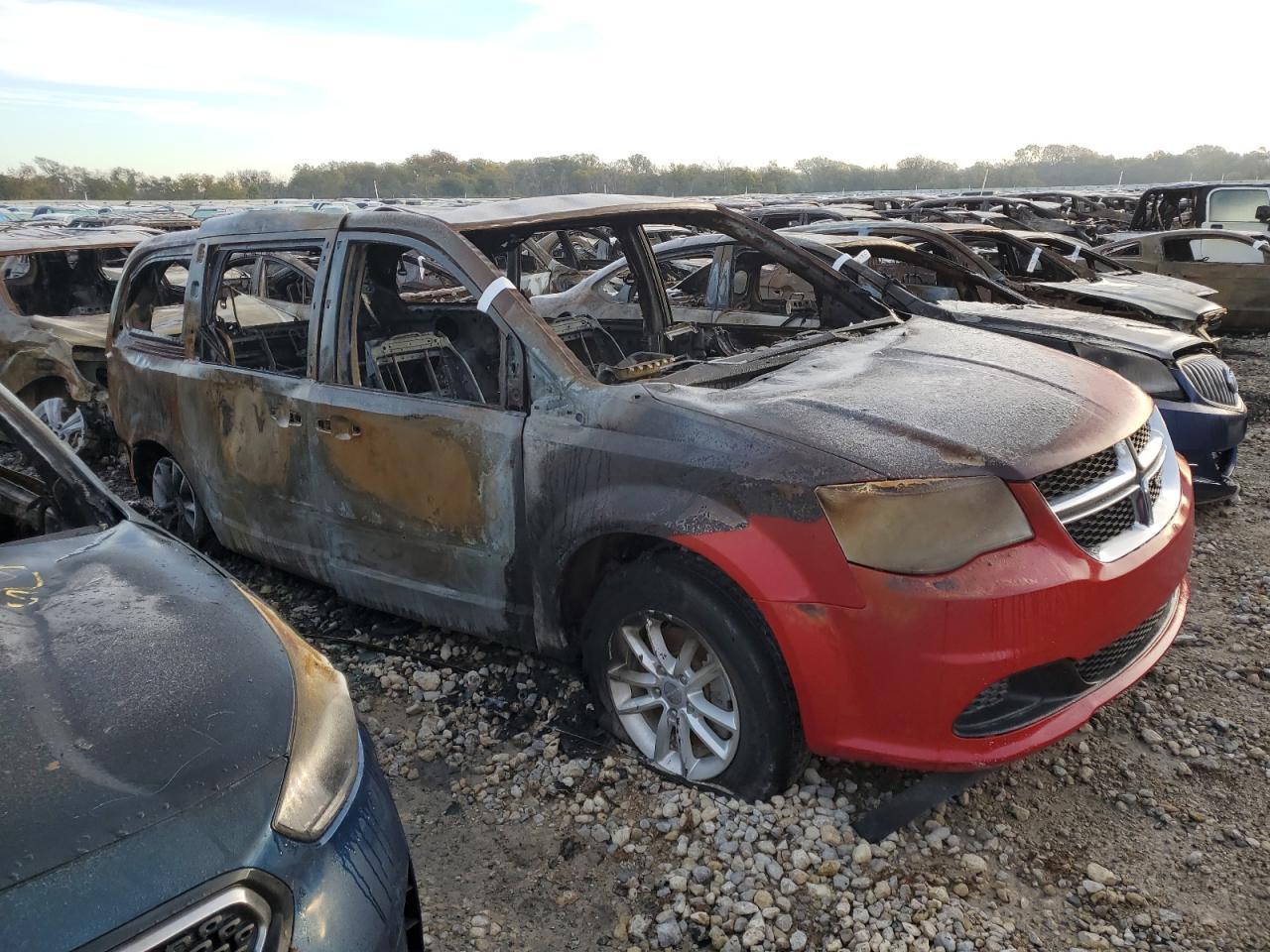 Dodge Caravan Sxt Image 3