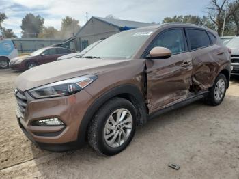  Salvage Hyundai TUCSON