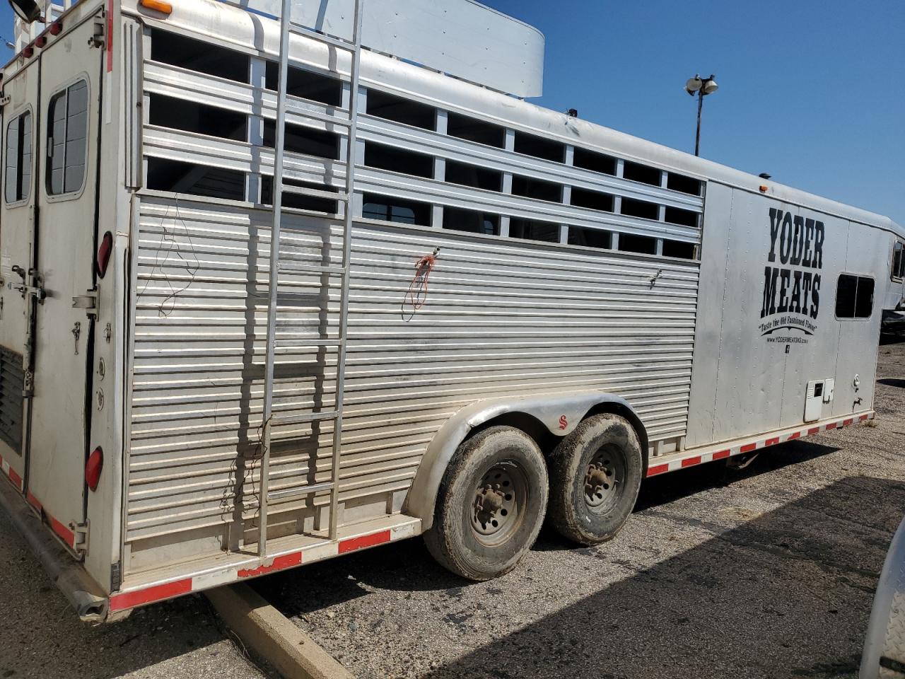 Hors Trailer Image 10