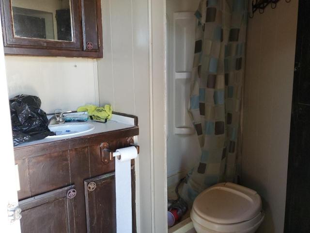 Hors Trailer Image 4