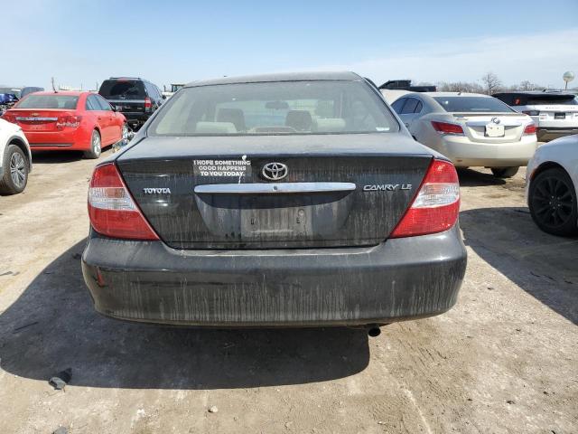 Toyota Camry Le Image 4