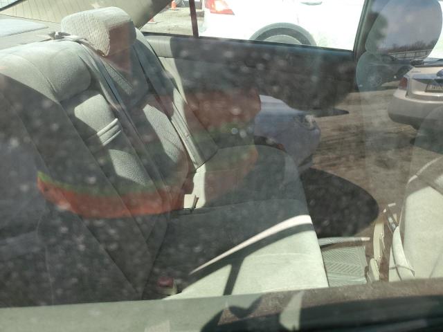 Toyota Camry Le Image 11