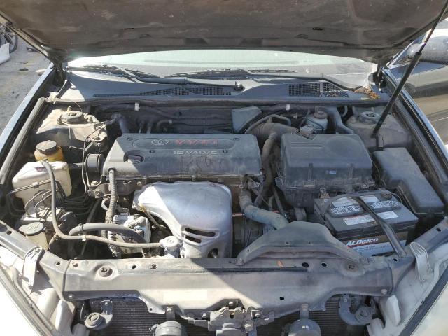 Toyota Camry Le Image 6